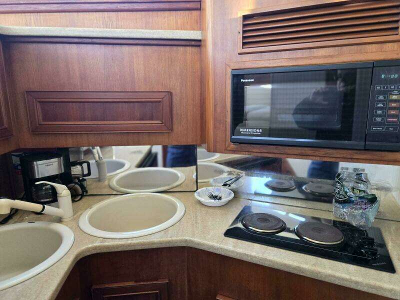 STRIKE ZONE 35ft Egg Harbor Yacht For Sale