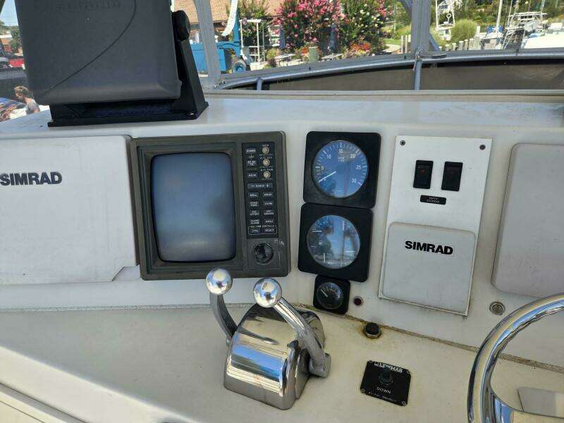 STRIKE ZONE 35ft Egg Harbor Yacht For Sale