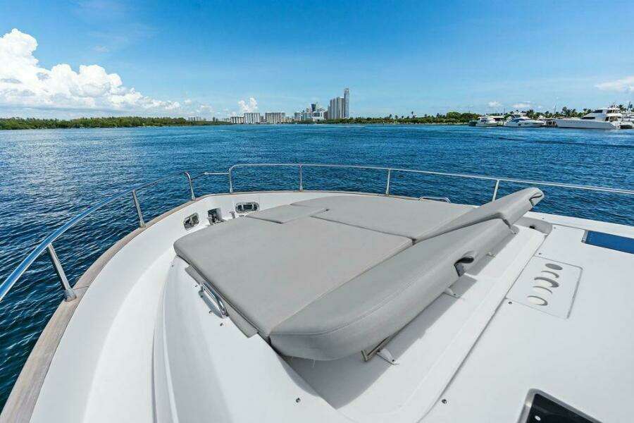 ROMA  43ft Azimut Yacht For Sale