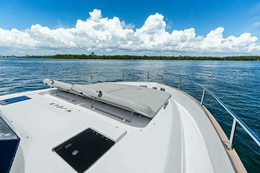 ROMA  43ft Azimut Yacht For Sale