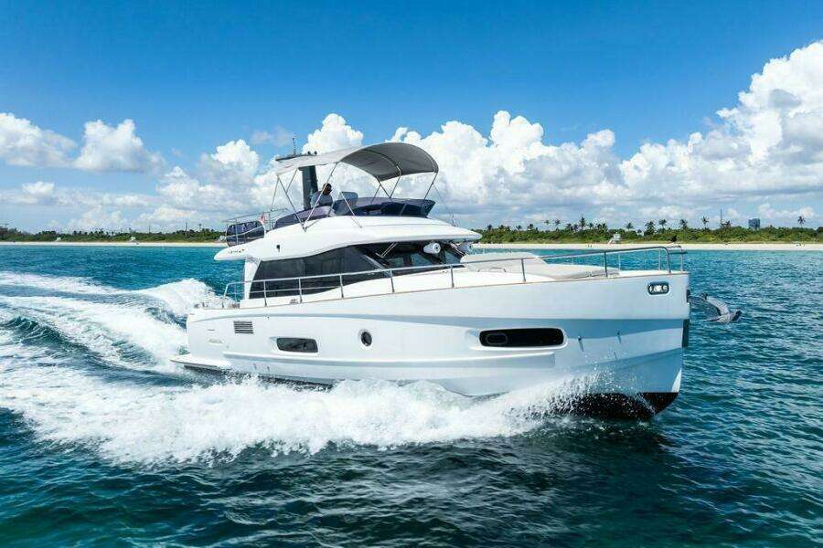 ROMA  43ft Azimut Yacht For Sale
