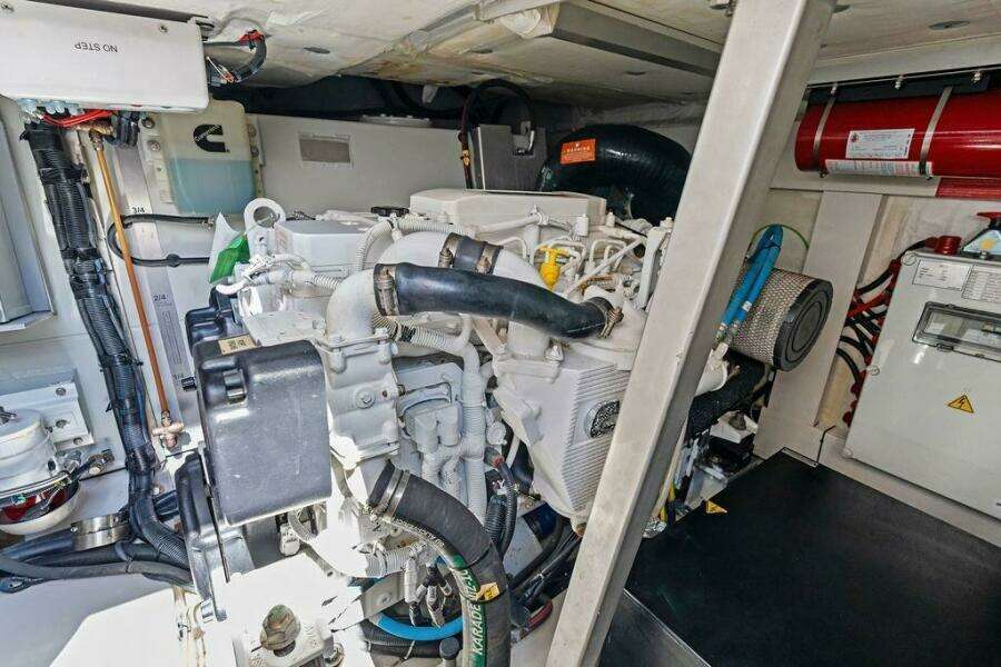 ROMA  43ft Azimut Yacht For Sale