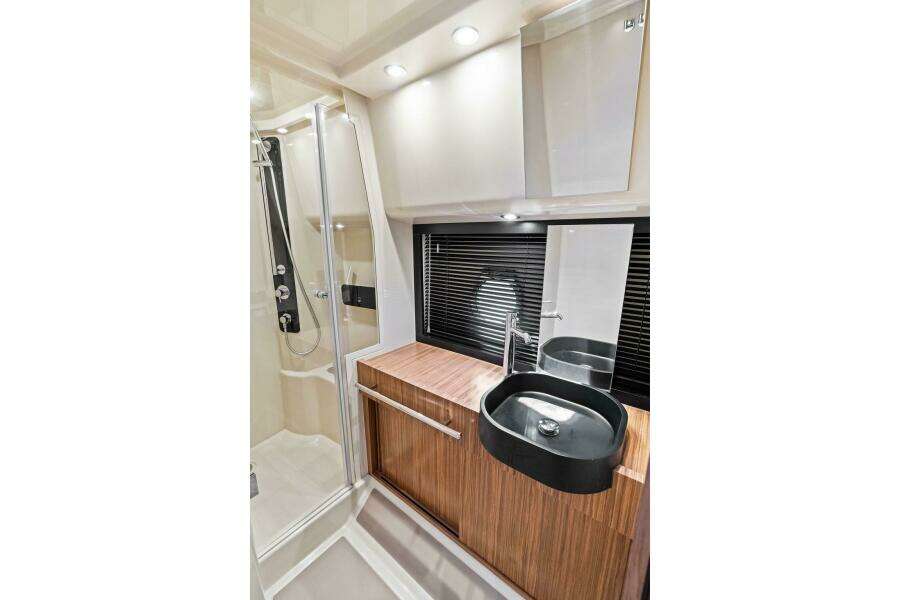 ROMA  43ft Azimut Yacht For Sale