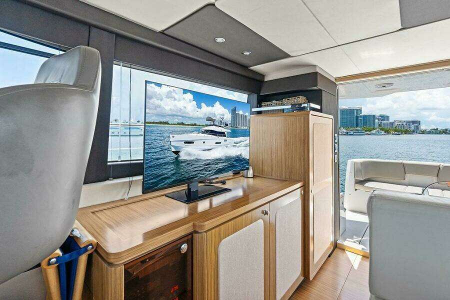 ROMA  43ft Azimut Yacht For Sale