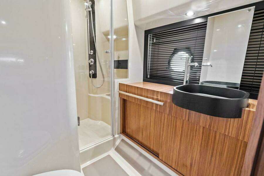 ROMA  43ft Azimut Yacht For Sale