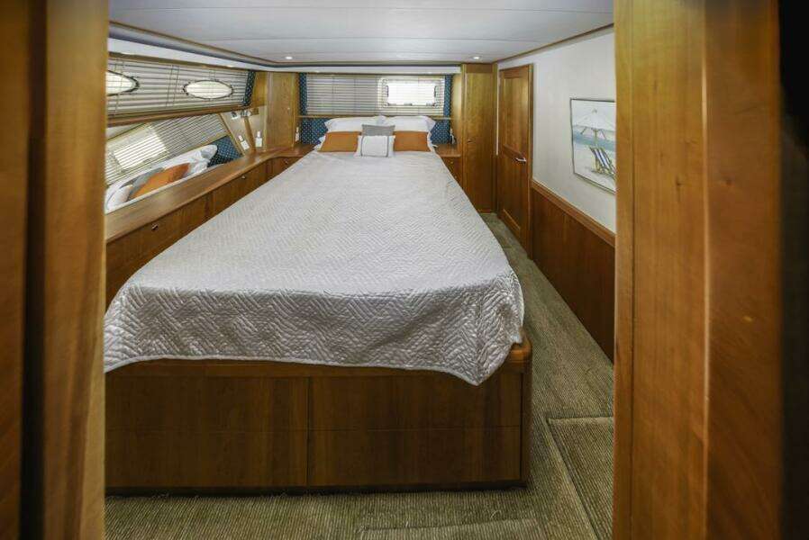 Just Joyce 47ft Silverton Yacht For Sale