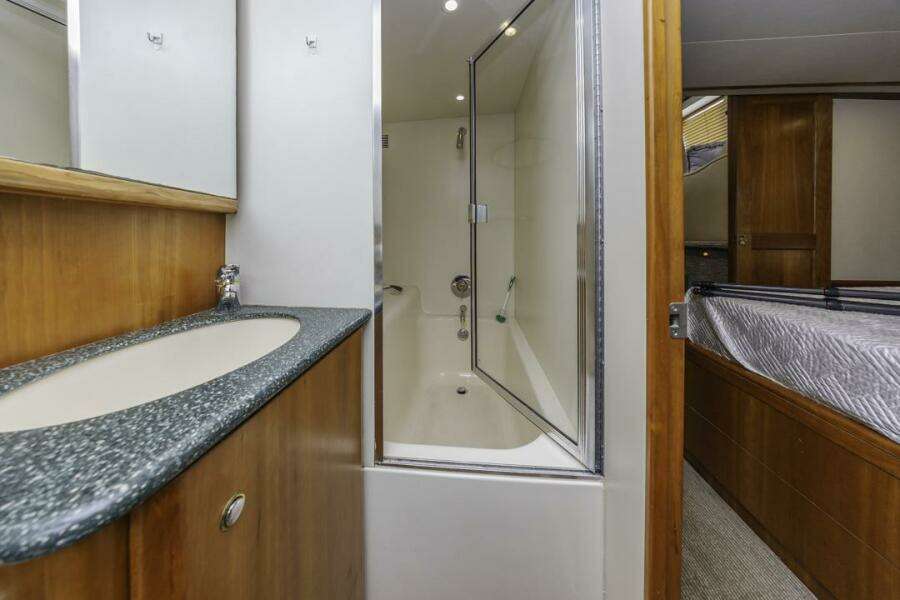 Just Joyce 47ft Silverton Yacht For Sale