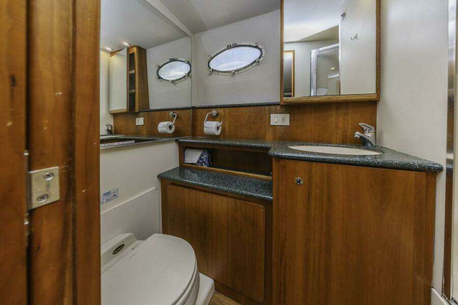 Just Joyce 47ft Silverton Yacht For Sale