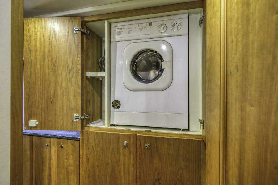 Just Joyce 47ft Silverton Yacht For Sale