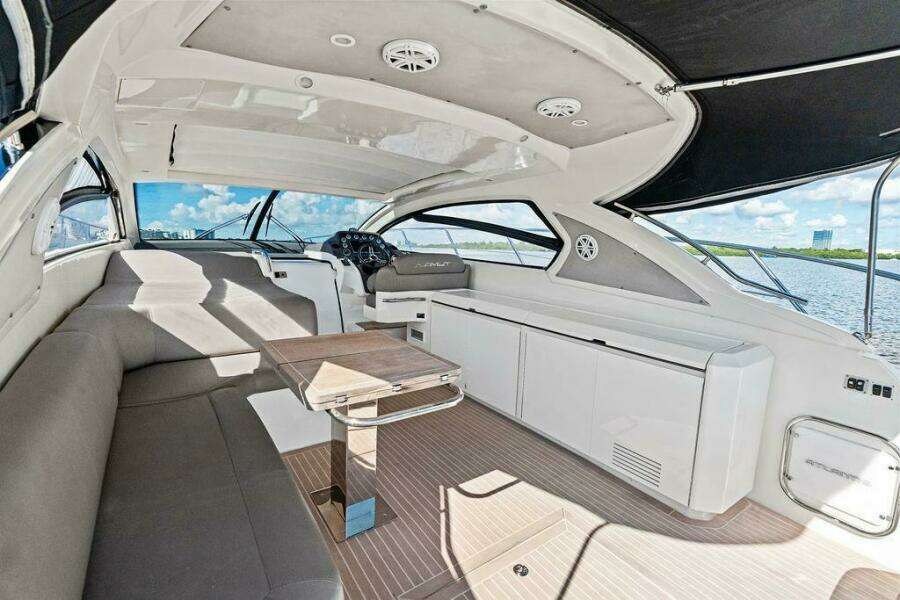 28ft Azimut Yacht For Sale