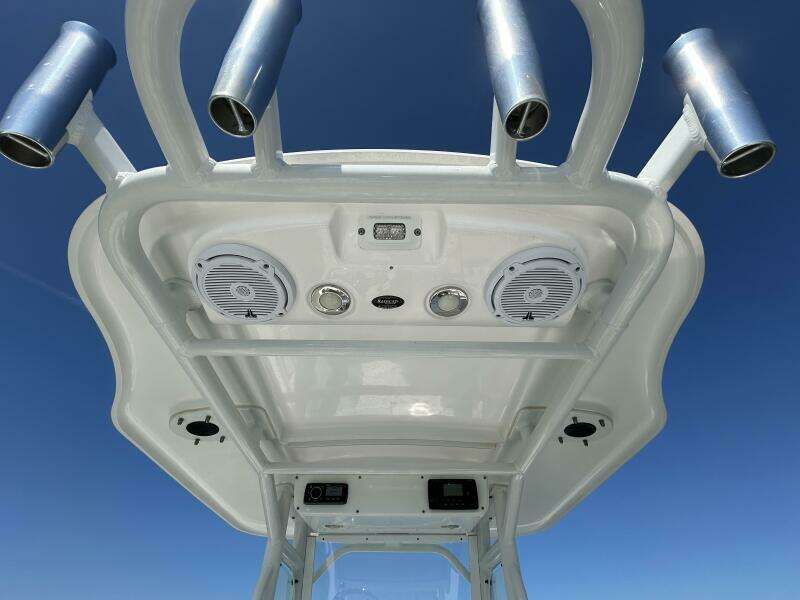 24ft Everglades Yacht For Sale