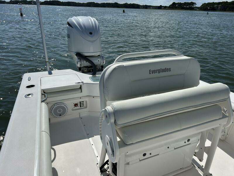 24ft Everglades Yacht For Sale