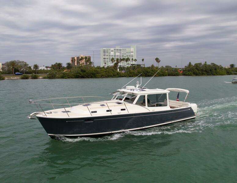 Noble Grace 43ft MJM Yacht For Sale