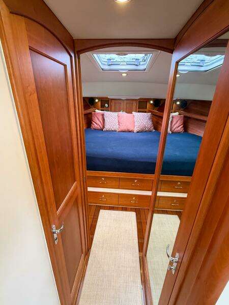 Noble Grace 43ft MJM Yacht For Sale