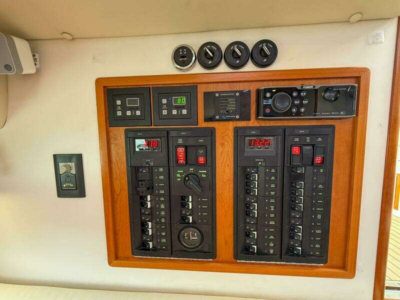 Noble Grace 43ft MJM Yacht For Sale