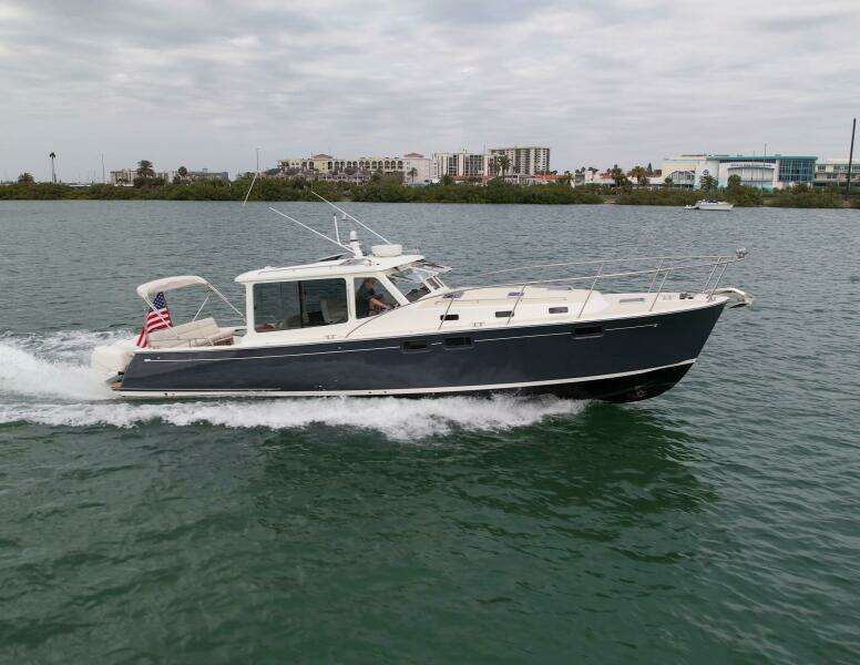Noble Grace 43ft MJM Yacht For Sale