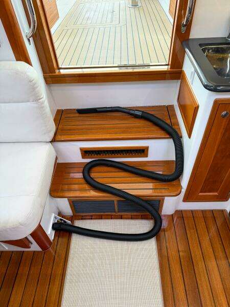 Noble Grace 43ft MJM Yacht For Sale