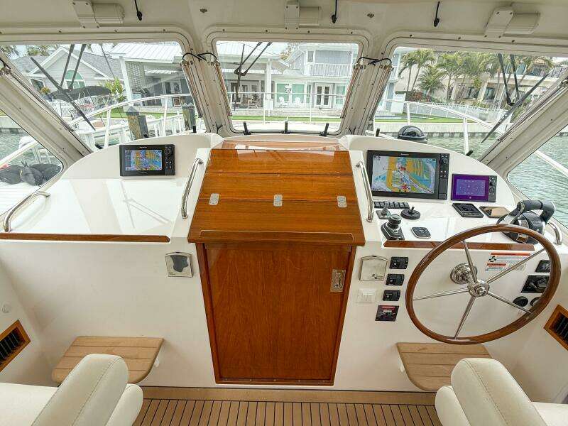 Noble Grace 43ft MJM Yacht For Sale
