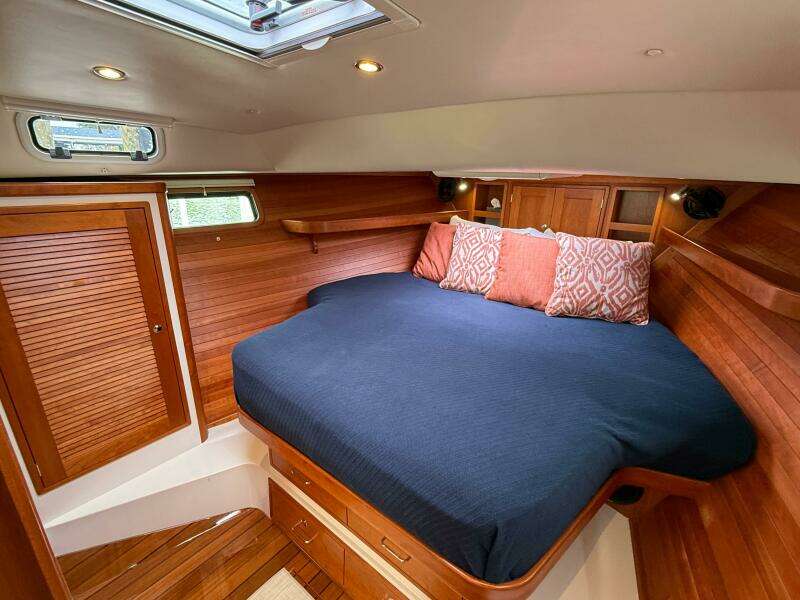 Noble Grace 43ft MJM Yacht For Sale