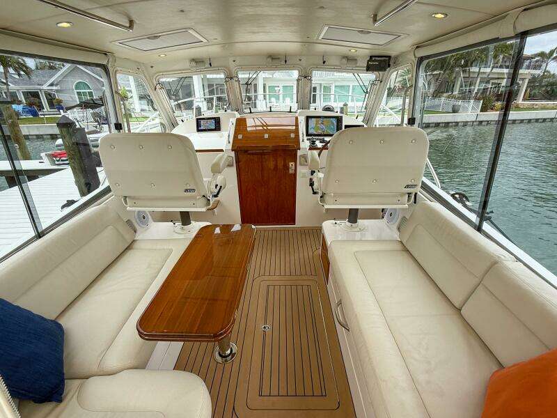 Noble Grace 43ft MJM Yacht For Sale
