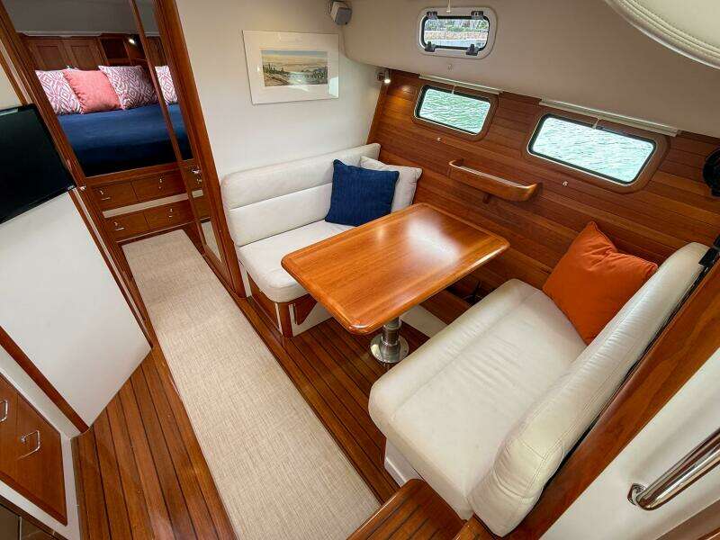 Noble Grace 43ft MJM Yacht For Sale
