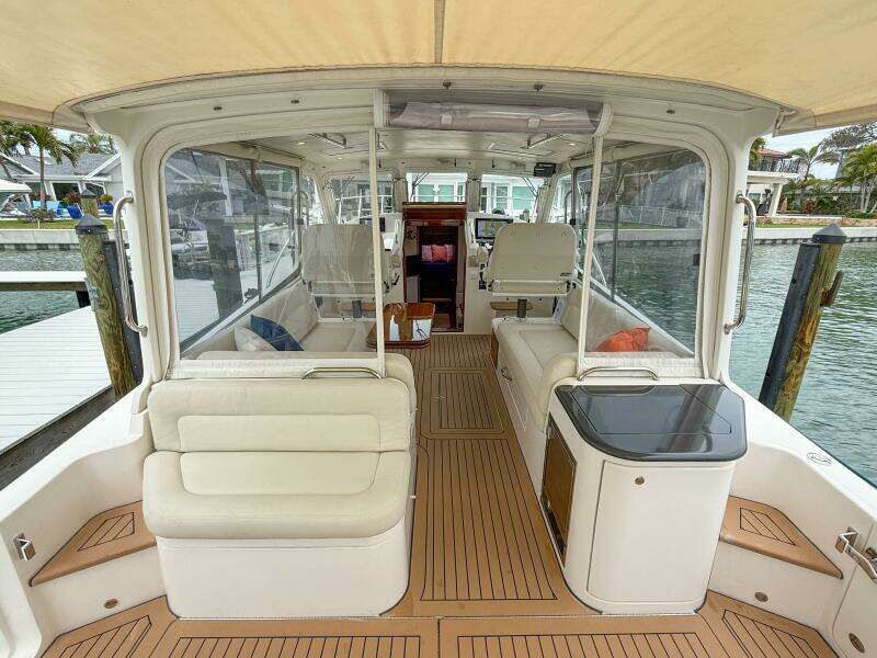 Noble Grace 43ft MJM Yacht For Sale