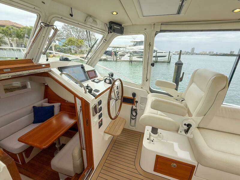 Noble Grace 43ft MJM Yacht For Sale