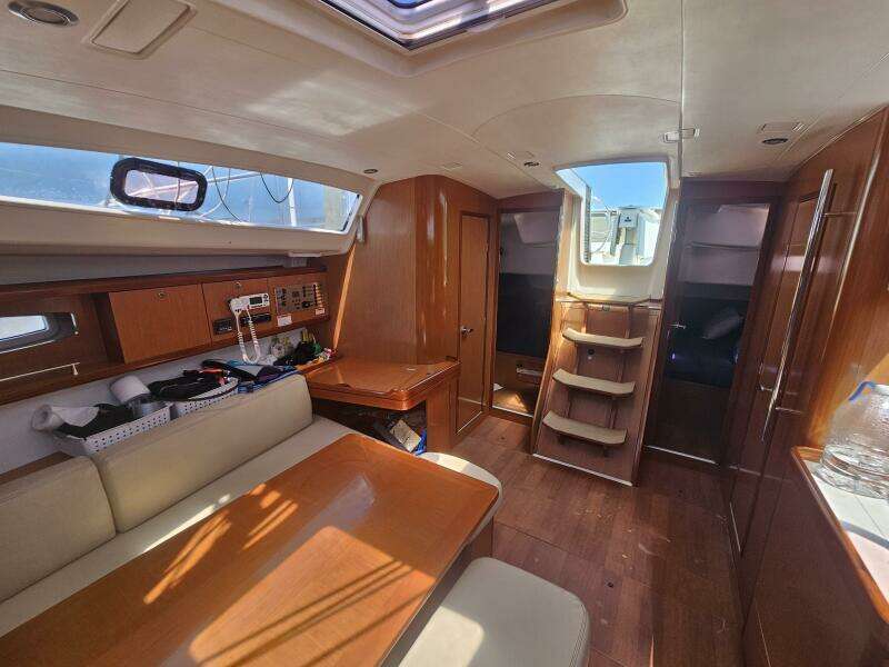 Sotto Voce 43ft Beneteau Yacht For Sale