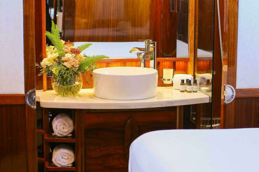 New School 57ft Chris Craft Yacht For Sale