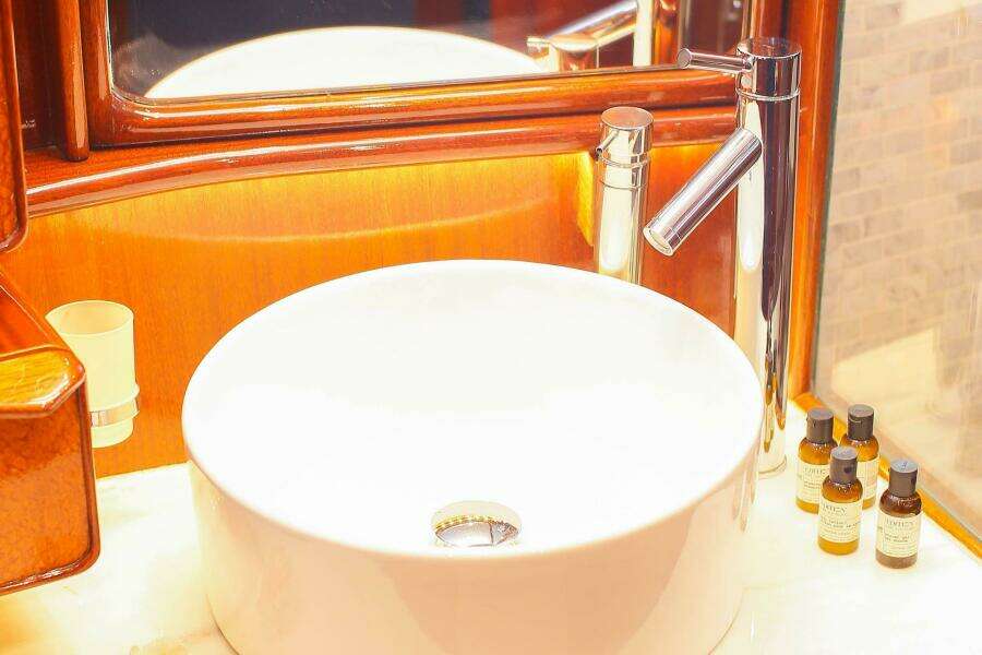 New School 57ft Chris Craft Yacht For Sale New School 57ft Chris Craft Yacht For Sale