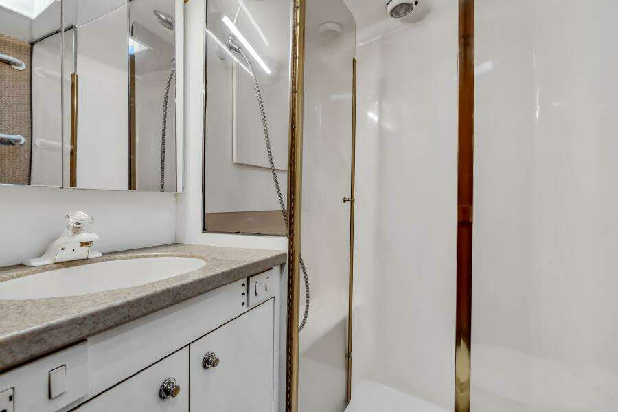 Live Wire 48ft Ocean Yachts Yacht For Sale