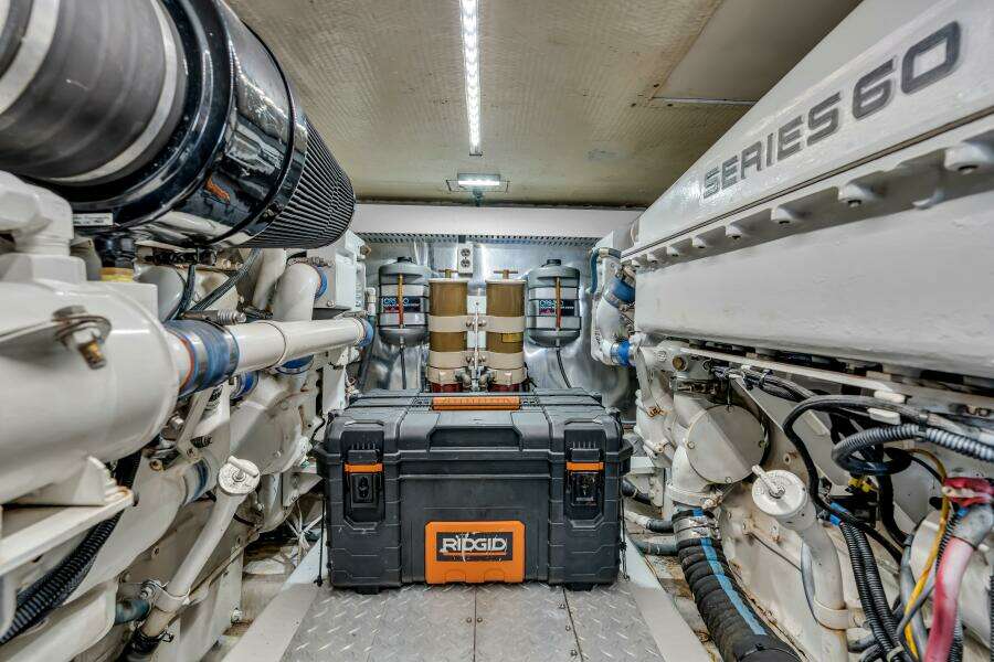 Live Wire 48ft Ocean Yachts Yacht For Sale