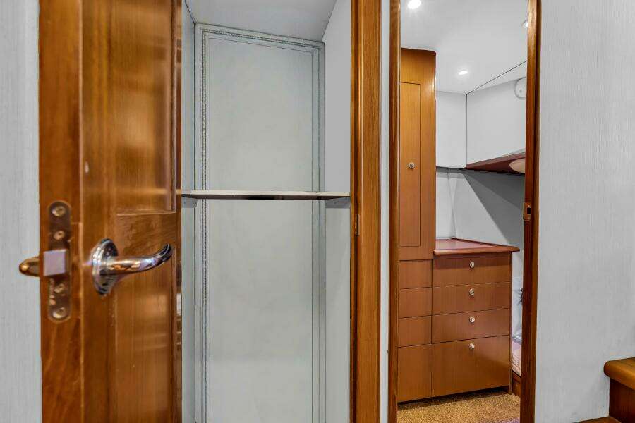 Live Wire 48ft Ocean Yachts Yacht For Sale