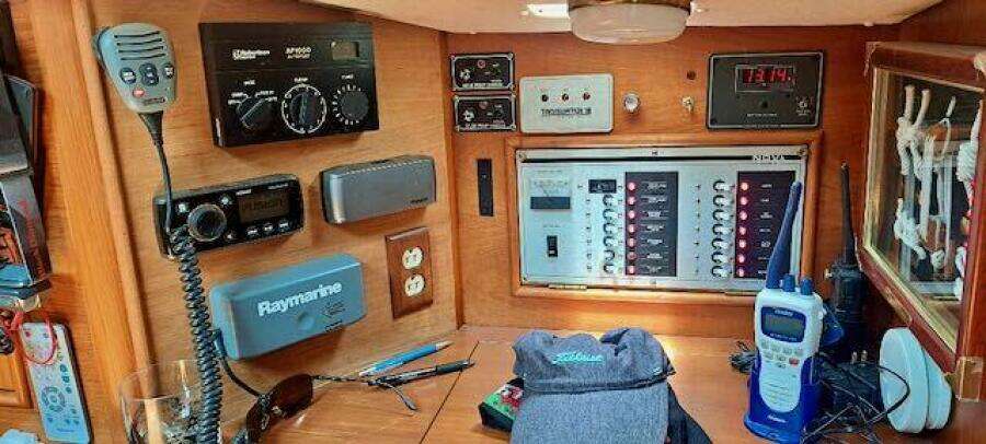 Hope and Glory 33ft Nonsuch Yacht For Sale