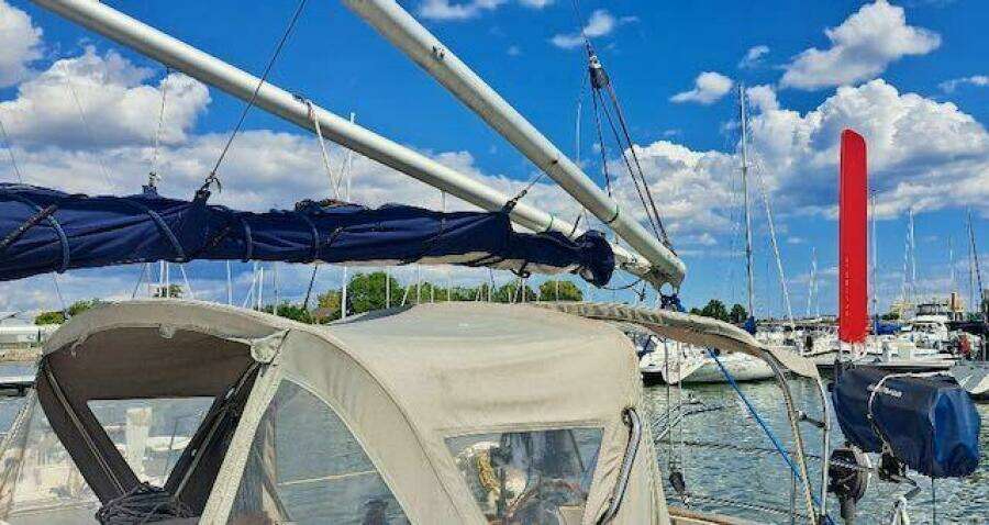 Hope and Glory 33ft Nonsuch Yacht For Sale