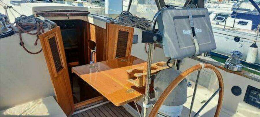 Hope and Glory 33ft Nonsuch Yacht For Sale