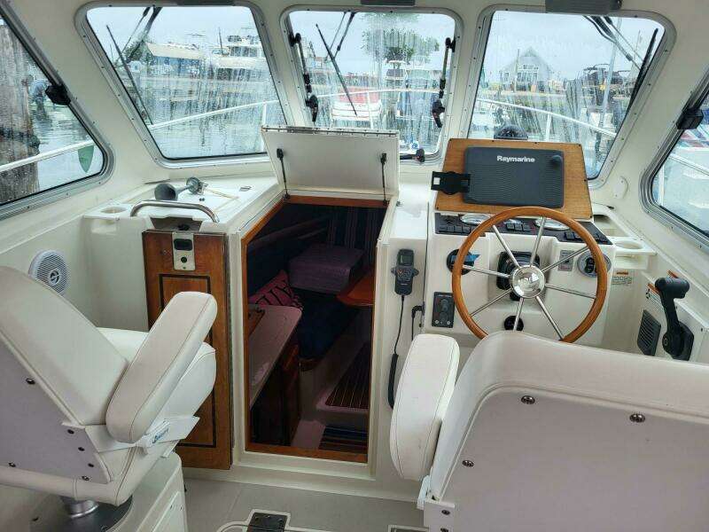 29ft Back Cove Yacht For Sale