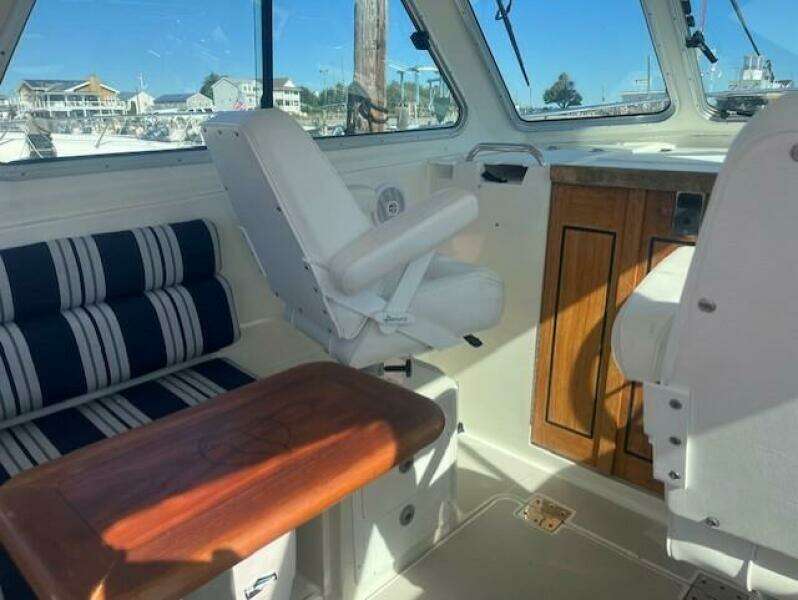 29ft Back Cove Yacht For Sale