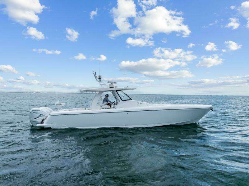 2020 Intrepid 400 CC - Profile