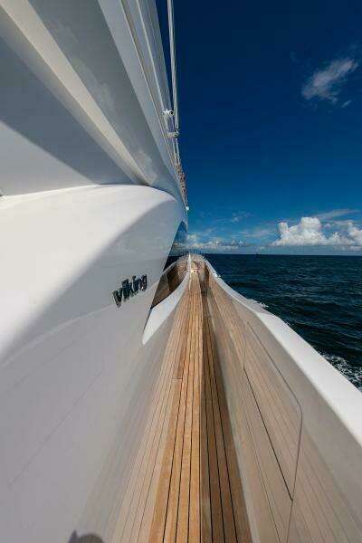 Wide Side Deck