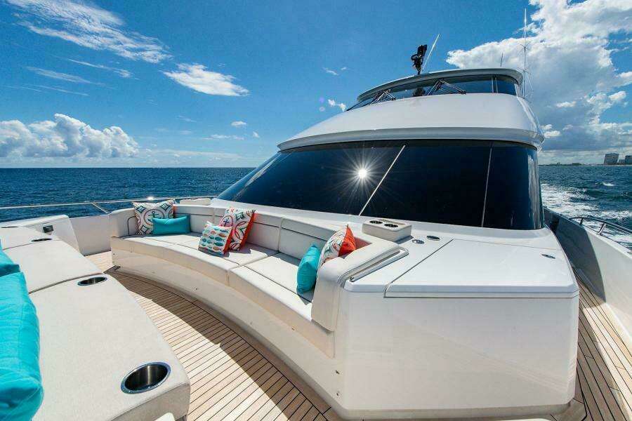 Bow Seat