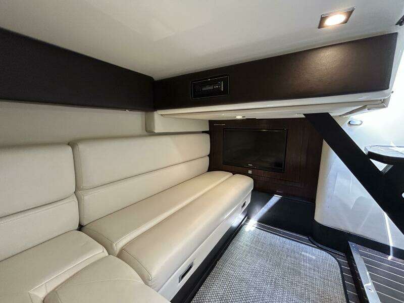35ft Monterey Yacht For Sale