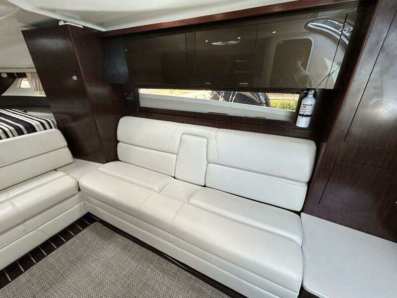 35ft Monterey Yacht For Sale