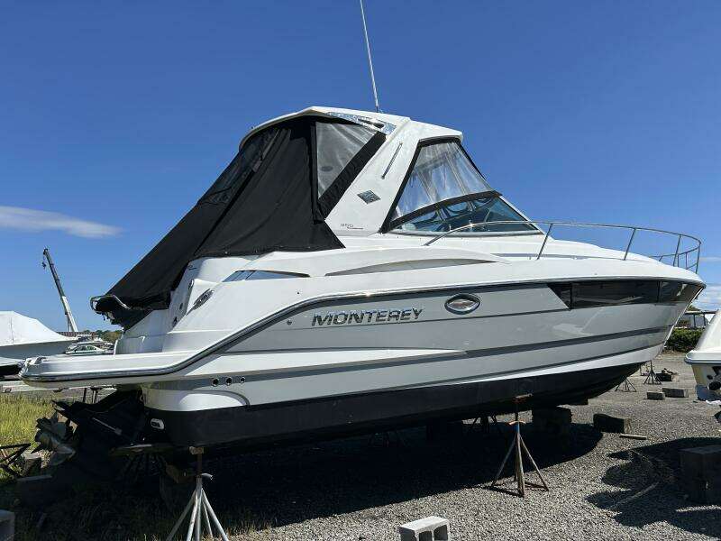 35ft Monterey Yacht For Sale
