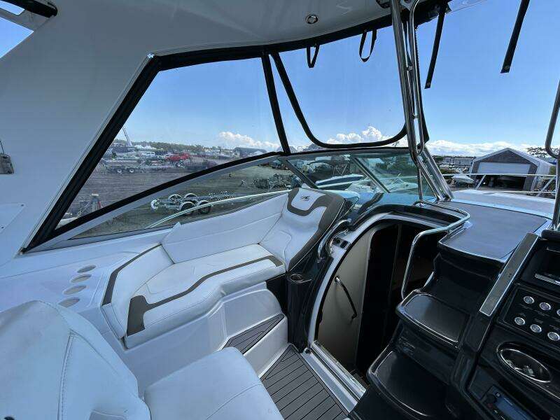 35ft Monterey Yacht For Sale