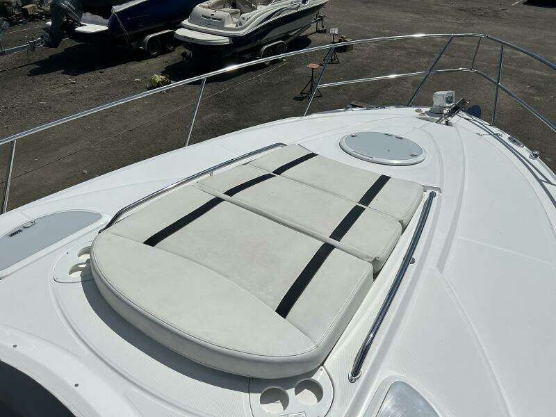 35ft Monterey Yacht For Sale