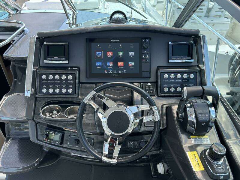 35ft Monterey Yacht For Sale