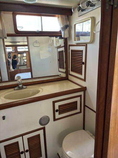 Daylight III 58ft Hatteras Yacht For Sale