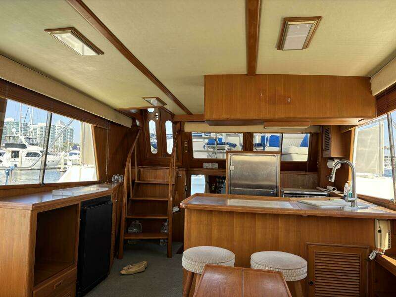 Daylight III 58ft Hatteras Yacht For Sale