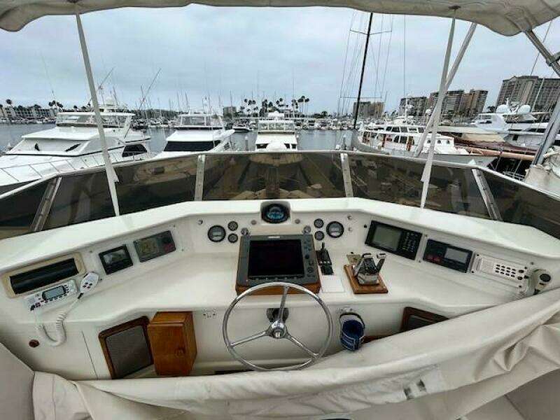 Daylight III 58ft Hatteras Yacht For Sale